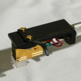 製品は全体的に良い状態です。
