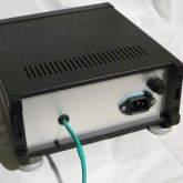 アップグレード電源はACケーブル着脱式です。