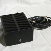 付属品の純正電源部です。