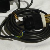 付属の純正電源はケーブルを再接続すれば使用できる状態です。