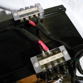 入力は100/110V、出力は 100\105V を選択可。ご使用の環境によって適敏選択できます。