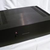 JBL ブランドの 2ch パワーアンプです。
