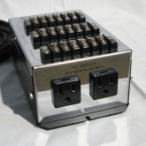 McIntosh 専用のスピーカーセレクターです。