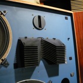 中域部は 4inch ダイアフラムの 2440、高域部は 2405 です。