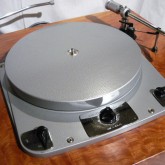 Garrard 301(HT) はリペイントされています。