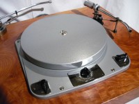 Garrard 301(HT) はリペイントされています。