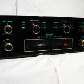 1980年発表のMcIntoshプリアンプです。