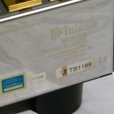 背面の製品表示です。