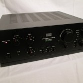 [607]、番号だけでサンスイと解る同社製品です。