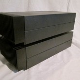 製品横部です。目立つ傷などもなく良好な状態です。