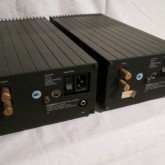 製品背面部です。メインパワースイッチは背面にあります。