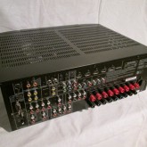HDMI他多彩な入出力を装備しています。