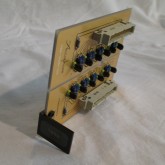 Accuphase チャンネルデバイダーに挿入して使用します。