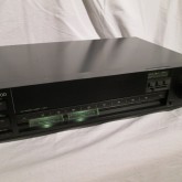 バリコン最終モデル FMチューナーです。