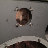 TW 部は純正以外のユニットが取り付けられた形跡があります。