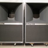 ALTEC A7/A5 で採用されたWF用フロントロードエンクロージャーです。