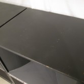 上面です。目立つ傷などはありませんが、浅い擦り傷などは全体にあります。