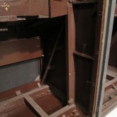 内部はDIYにて加工・塗装されています。