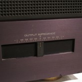 合わせるスピーカーによって出力インピータンスを微調整可能です。