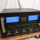 600W×2ch 、怒涛のドライブ力は現在も一級品です。