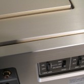 背面角に些細な傷があります。