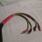 両端ともに Y-lug です。
