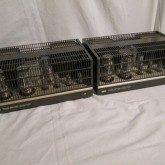 モノラルパワーアンプ×2 です。