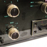 表示フィルム接着痕が多少見えます。