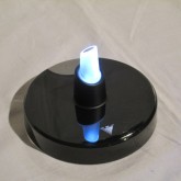 ボタンを押した直後の写真です。中央部が光ります。