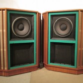 ユニットは Tannoy monitor GOLD 12 (LSU/HF/12/8) が収まります。