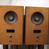Trusonic の12inch同軸ユニットをタテマツ音工製エンクロージャーに収めてあります。