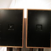 製品背面部です。目立つ傷などはありません。