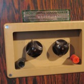 ターミナルは TANNOY HPD のものがそのまま採用されています。