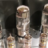 出力管は GE 6550A/quad に入れ替えて再調整済みです。