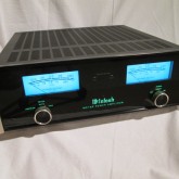 blue eyes が印象的な McIntosh です。