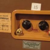 ケーブルターミナルは WBT 製に交換されています。