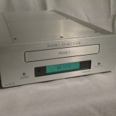 コンパクト設計のCDプレーヤーです。