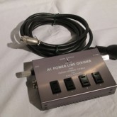 コンパクトな AC タップです。