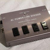 製品上面に4系統の出力があります。