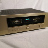 アキュフェーズのA級動作パワーアンプです。