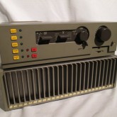 音色・デザインに根強いファンを持つQUADです。
