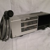 電源部に目立つダメージなどはありません。