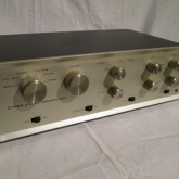 Dynaco(USA) のコンパクトサイズ真空管式プリアンプです。
