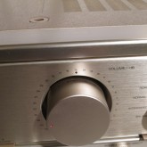 [power amp direct] 選択時はランプが点灯します。