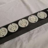 HUBBELL (USA) のソケットを採用しています。