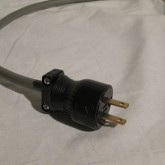 ACコネクター部にはダメージがあったため交換しました。