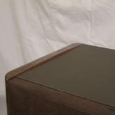 表面仕上げは一部接着がはがれています。
