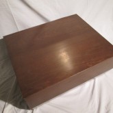 同色・同素材の蓋があります。