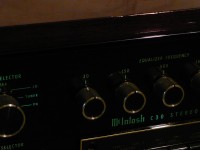 C-30 は５バンドのグラフィックイコライザーが装備されています。