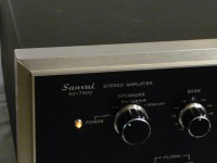 [SANSUI] 旧ロゴです。power SW はスピーカーセレクター兼用ロータリー式です。